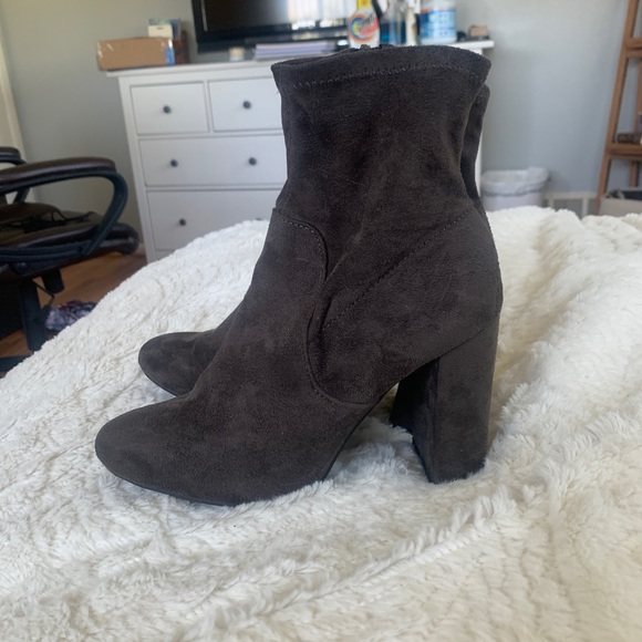 Grey Booties - Picture 4 of 5